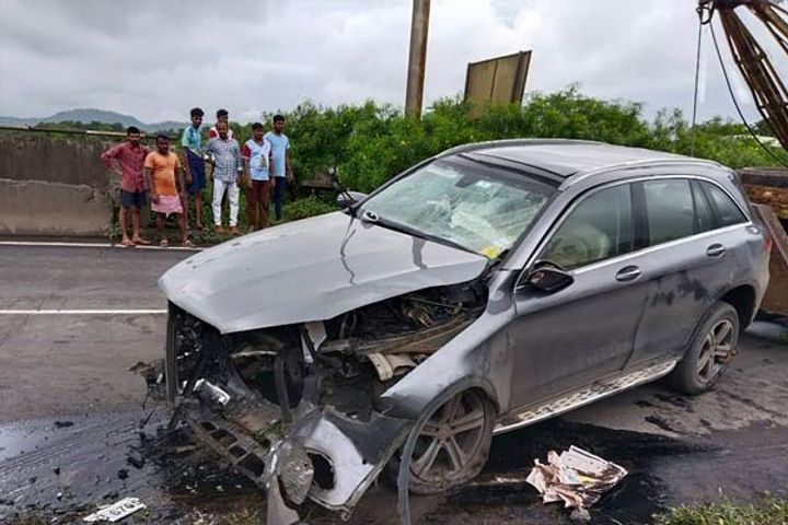 cyrus mistrys car driver anahita pandole discharged from hospital