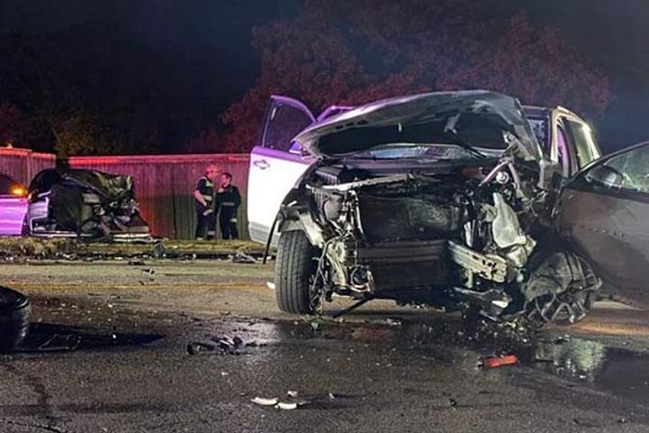 four indian students dead as car crashes into tree in crimea