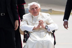 former pope benedict dies at the age of 95