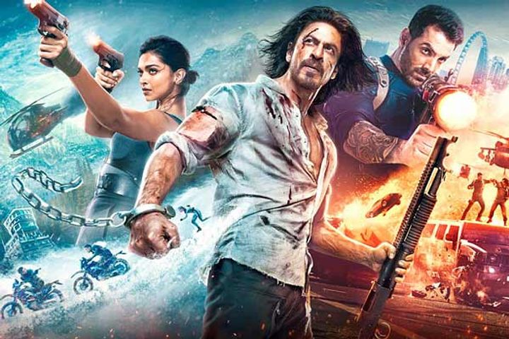 shahrukhs fan booked entire theater for pathaan