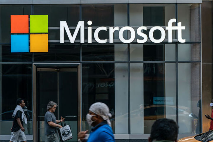 Many services like Microsoft's Teams and Outlook stalled in India Many services like Microsoft's Teams and Outlook stalled in India