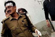 about 30 people attacked the police team that reached to raid illegal liquor in bihar