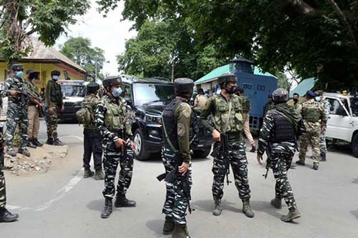 encounter between militants and security forces in jharkhand 50 rounds of bullets fired encounter between militants and security forces in jharkhand 50 rounds of bullets fired