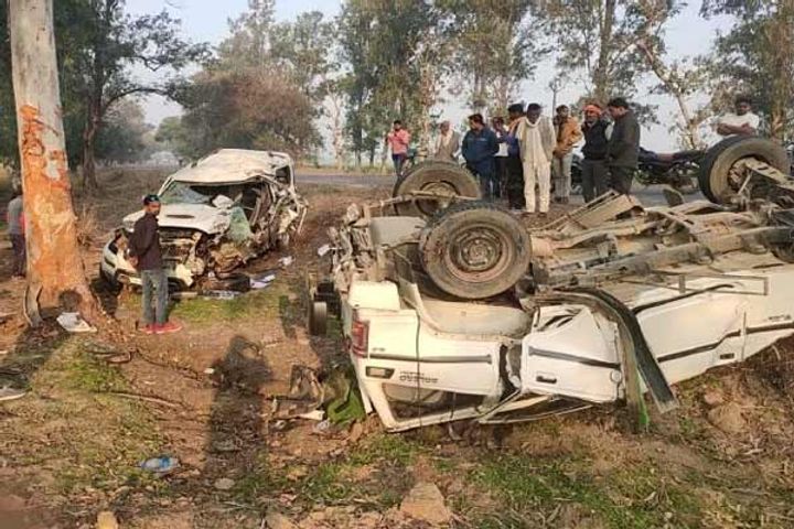 horrific road accident in banda 4 people died and many injured