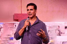 leopard attacks makeup man of akshay kumars film