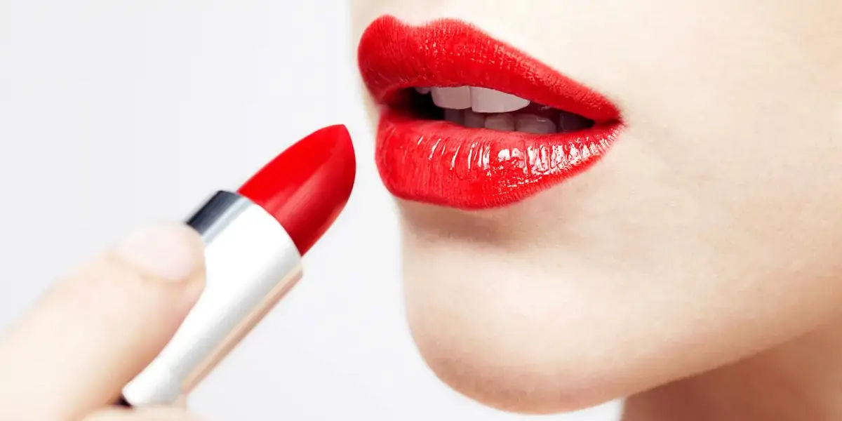 red lips, lipstick, makeup