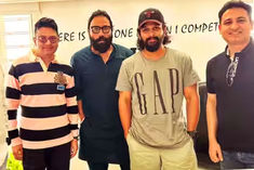 allu arjun going to debut in bollywood pushpa signed bhushan kumars film