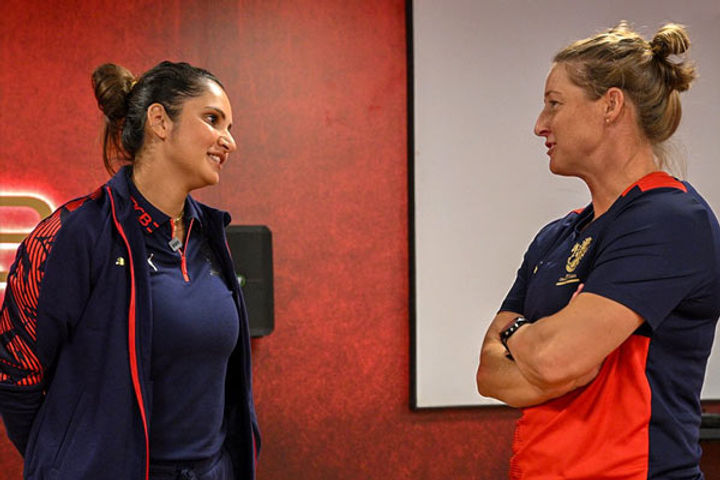 sania mirzas entry in rcb first class from the match