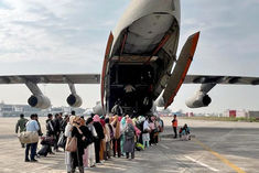438 passengers stranded between jammu and kashmir and ladakh were airlifted