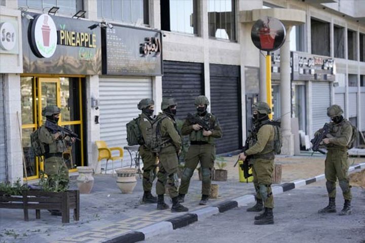 Israeli forces kill three gunmen in West Bank, one arrested