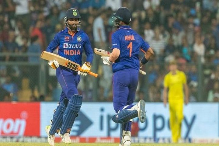 india beat australia by 5 wickets india won odi after 11 years at wankhede india beat australia by 5 wickets india won odi after 11 years at wankhede