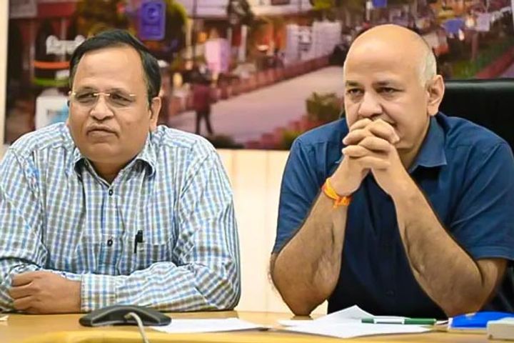 sisodia and jain get notice to vacate government house bjp raises questions