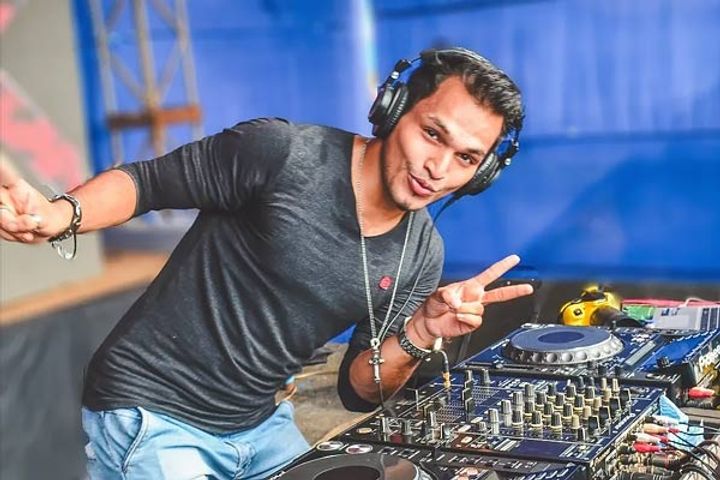 dj ajex aka akshay kumar commits suicide