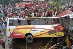 speeding bus falls into gorge in bangladesh 19 killed