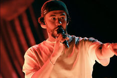 ex girlfriend files case against singer and rapper bad bunny demands compensation of 330 crores