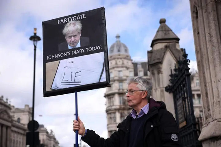 boris johnson accused of misleading parliament