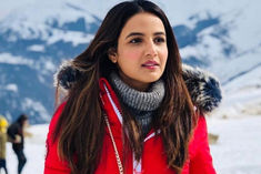 Jasmine Bhasin Discusses Her Failed Bollywood Debut Plans