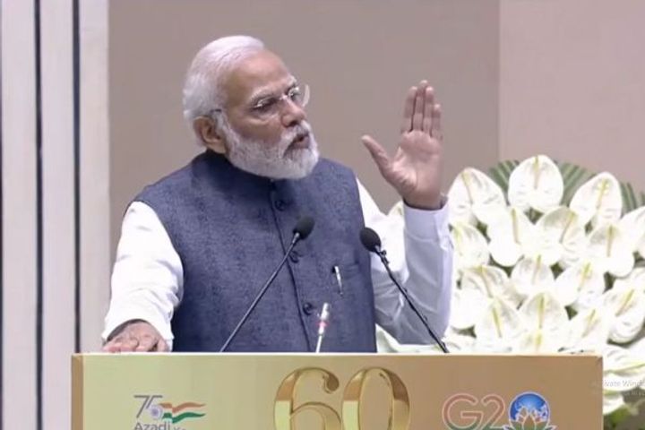 pm said to cbi no corrupt person should be spared do not let the focus go away from work