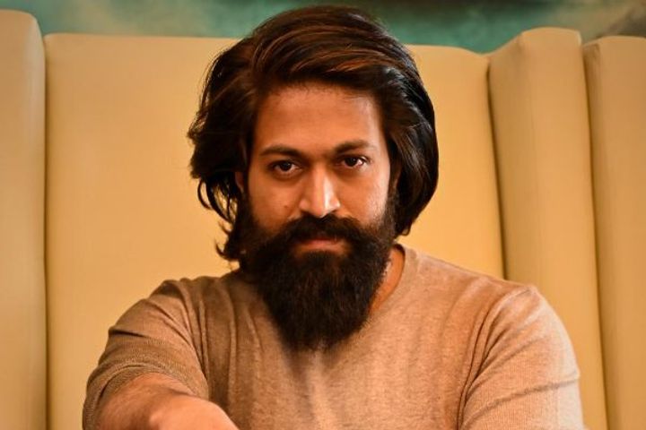 Yash joins hands with this Malayalam director for his next project