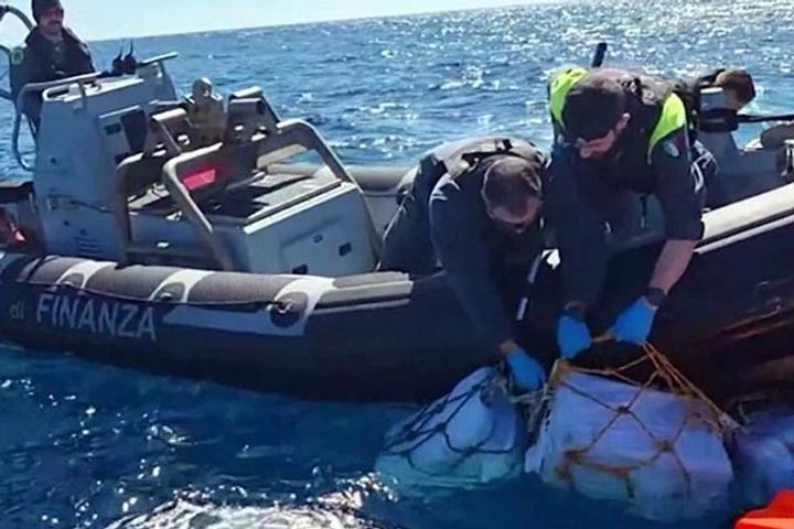 2 tons of cocaine recovered from Italy's Sicily coast, worth more than 3 thousand crores