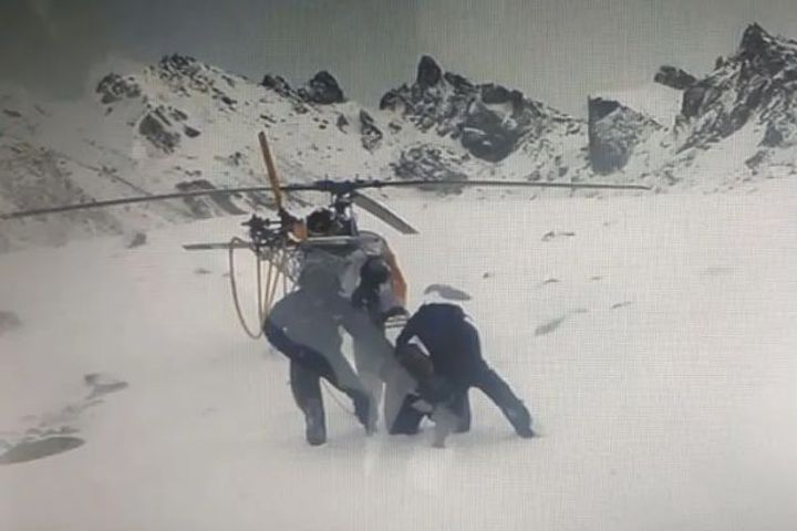 airforce helicopters rescue 13 injured soldiers from north sikkim