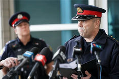 121 crore gold stolen from toronto airport even after 5 days police empty handed