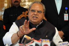 cbi summons satyapal malik for questioning in insurance scam case