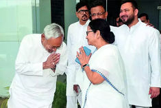 nitish kumar and tejashwi yadav met mamata banerjee