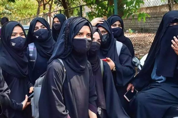 Two actresses accused of violating Irans dress code may be jailed or fined