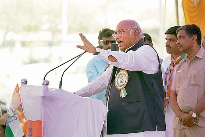 kharge said modi is like a poisonous snake explanation given when controversy escalates