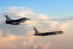 Chinese war planes passed through Taiwan