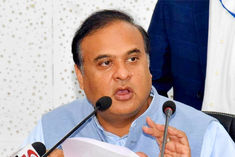 voluntary retirement of 300 policemen who drink alcohol excessively in assam