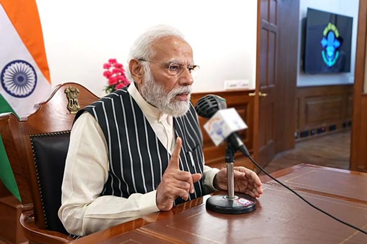 pm modi got emotional several times during mann ki baat had to rerecord