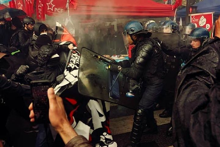 780000 people participated in may day protests in france