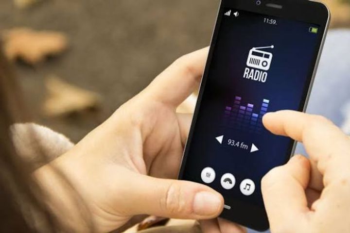governments instructions to mobile manufacturers fm radio mandatory in mobile cannot remove it