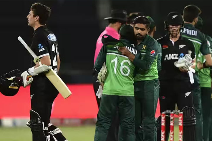 Pakistan beat New Zealand to top ODI rankings