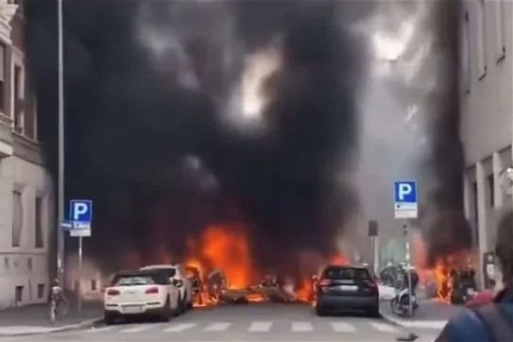 Explosion in a van in Italys Milan 1 injured many vehicles caught fire