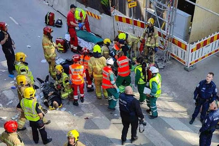 27 injured in Helsinki footbridge collapse