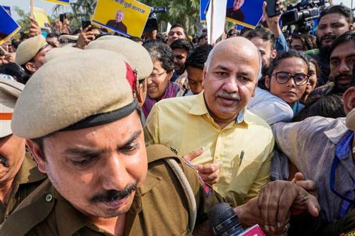 manish sisodias judicial custody extended till june 2 in cbi case