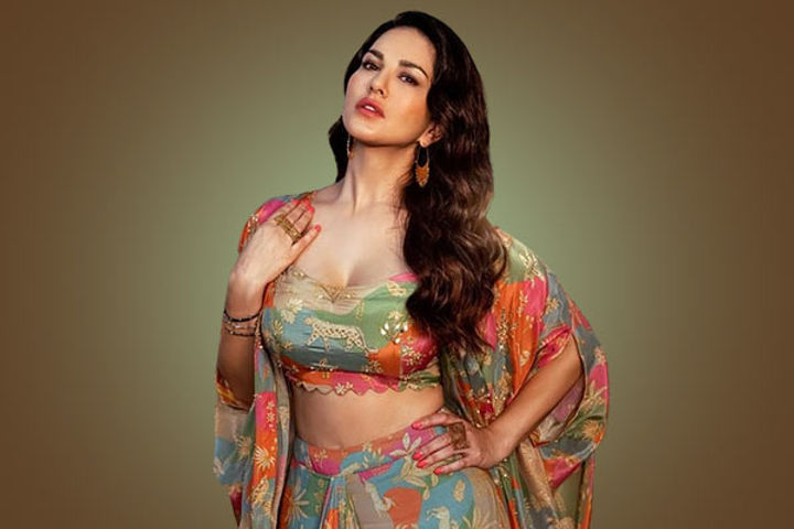 Today is Sunny Leone birthday wanted to become a nurse became an adult star