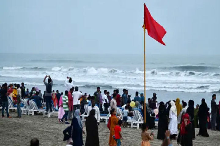 alert in bengal and odisha due to cyclone moka