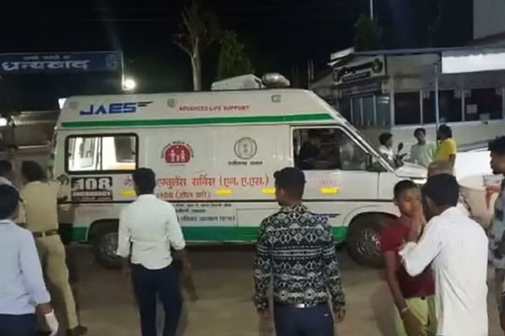 Truck collided with pickup in Balod 6 killed 25 injured