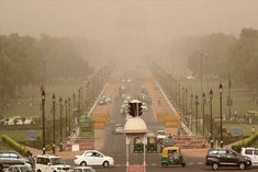 dust cover suddenly on the sky in delhi ncr