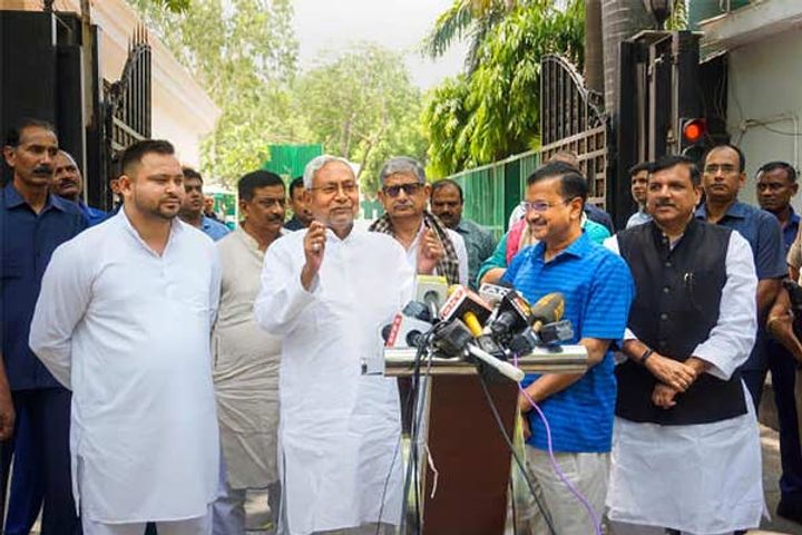 kejriwal will seek support from opposition parties against the central ordinance
