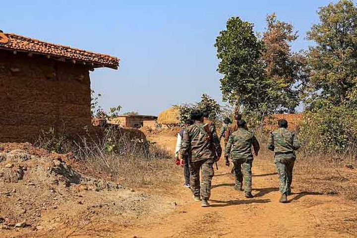 encounter between security personnel and maoists in chhattisgarhs bijapur two soldiers injured