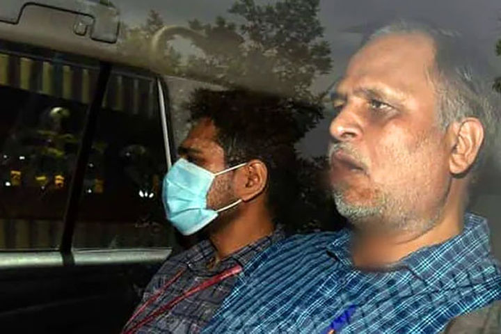 jailed aap leader satyendar jains health deteriorated brought to safdarjung hospital