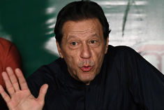 claim imran khan is not mentally fit consumes alcohol and cocaine