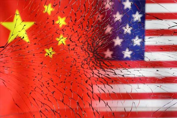 american and chinese ships came face to face in taiwans maritime border