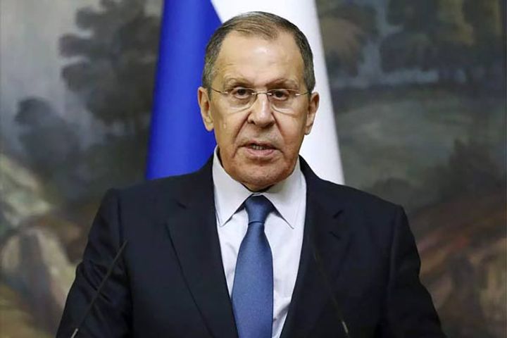 russia said after sending oil consignment for the first time want to increase relations with pakista