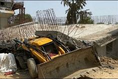 dwarka expressway slab fell on jcb